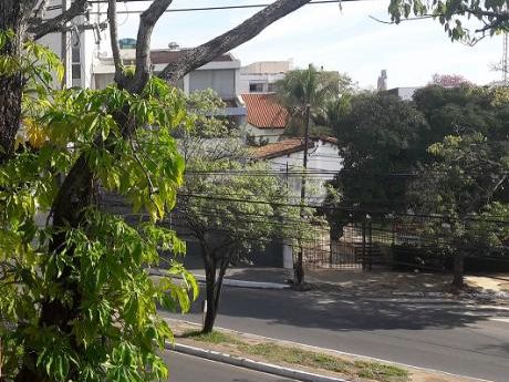 Vendo Propiedad Especial Para Negocios Sobre Av.brasilia
