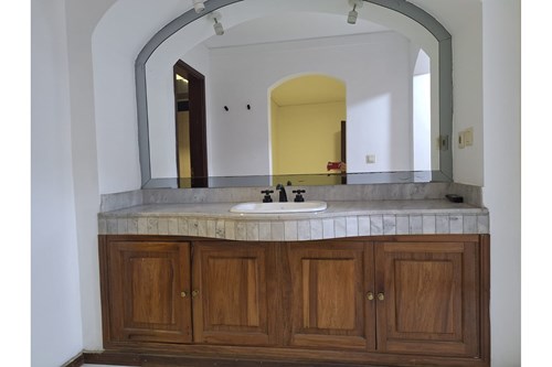 Departamento-Alquiler-Legion civil extranjera, , Villa Morra, Asunción — foto 2