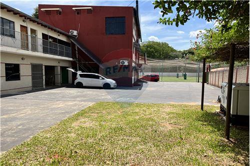 Alquilo local con show room y oficinas — foto 3