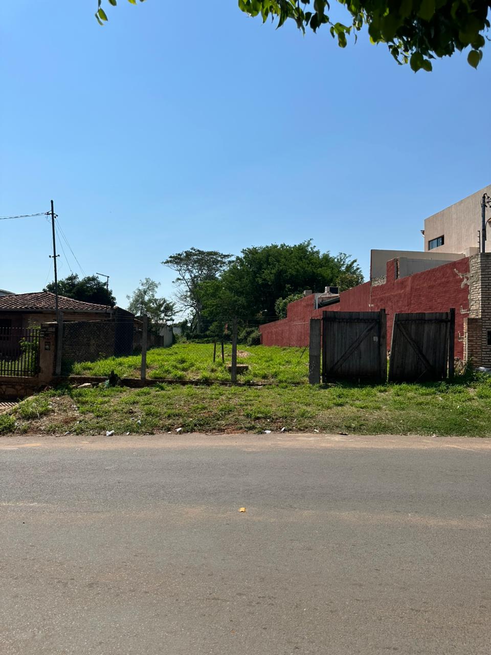 Terreno En San Lorenzo A Media Cuadra De Avelino Martinez Sobre Asfalto. — foto 2