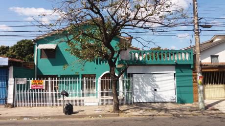 ¿busca Una Casa Sobre Avenida Para Negocio, Restaurant O Empresa?