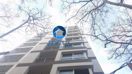 Alquiler Apartamento 2 Dormitorios Con Terraza En Centro
