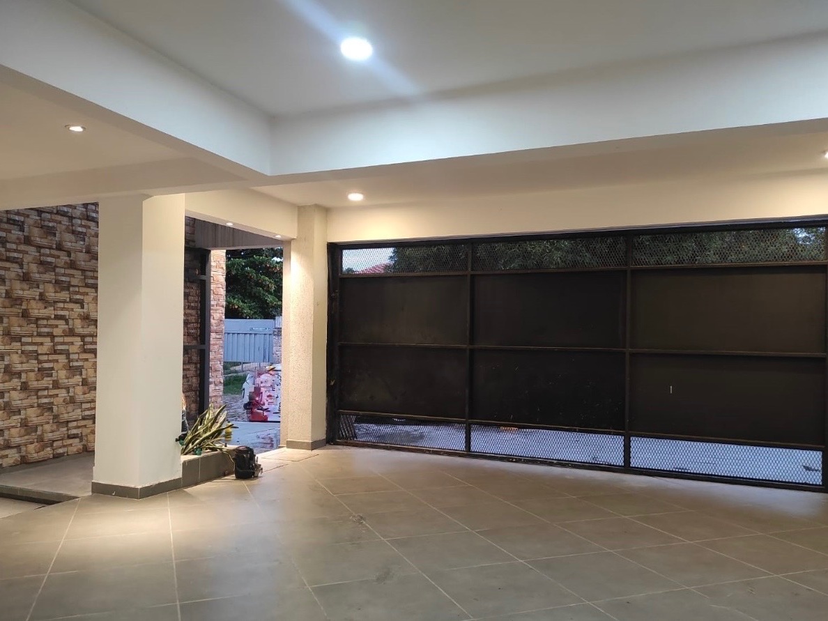 EN VENTA HERMOSO TRIPLEX 450M2 | ZONA AV MEDICOS DEL CHACO — foto 3