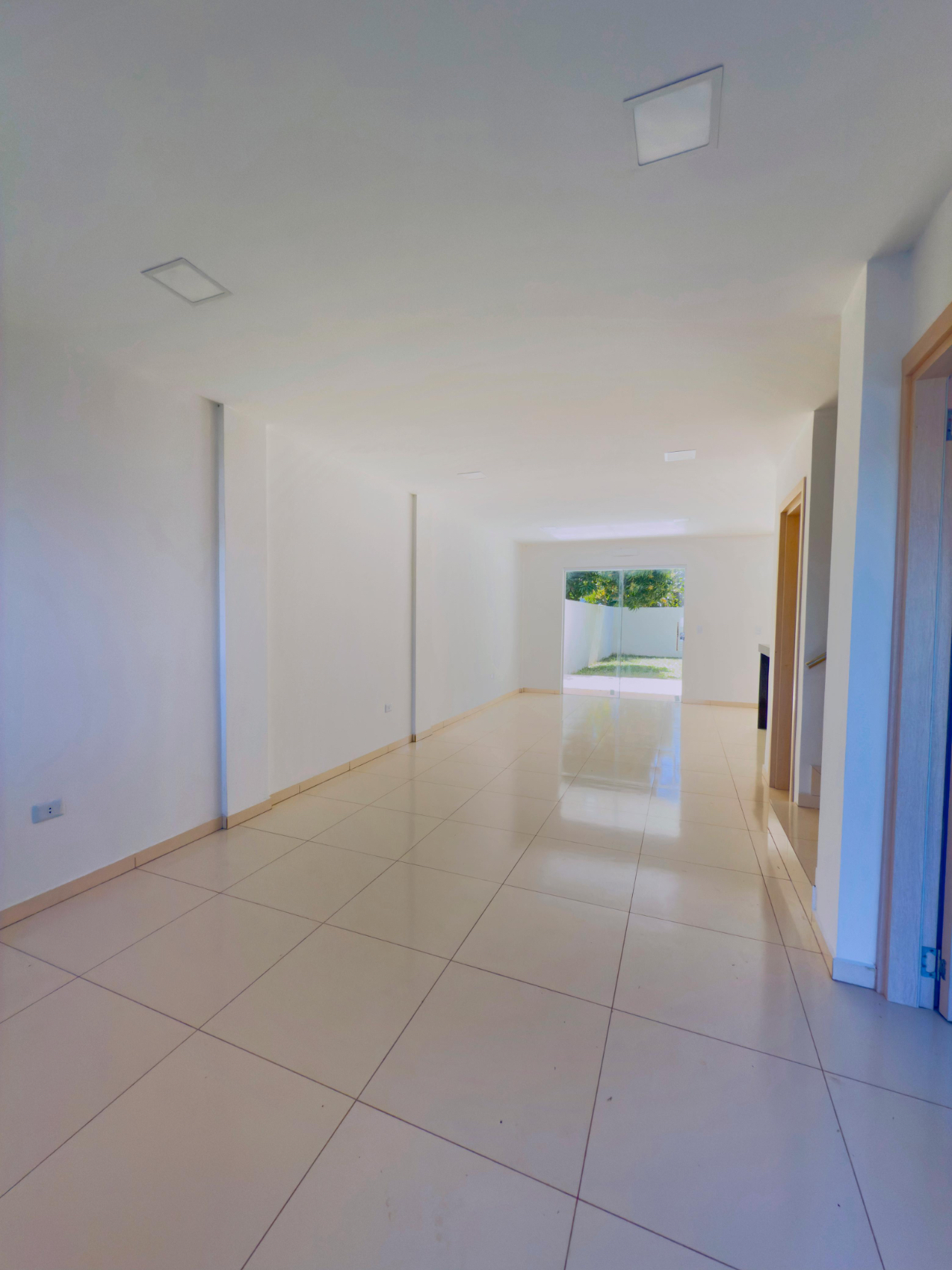 EN ALQUILER DUPLEX MODERNO A ESTRENAR EN LOMA PYTA, EN BARRIO LAS GOLONDRINAS — foto 2