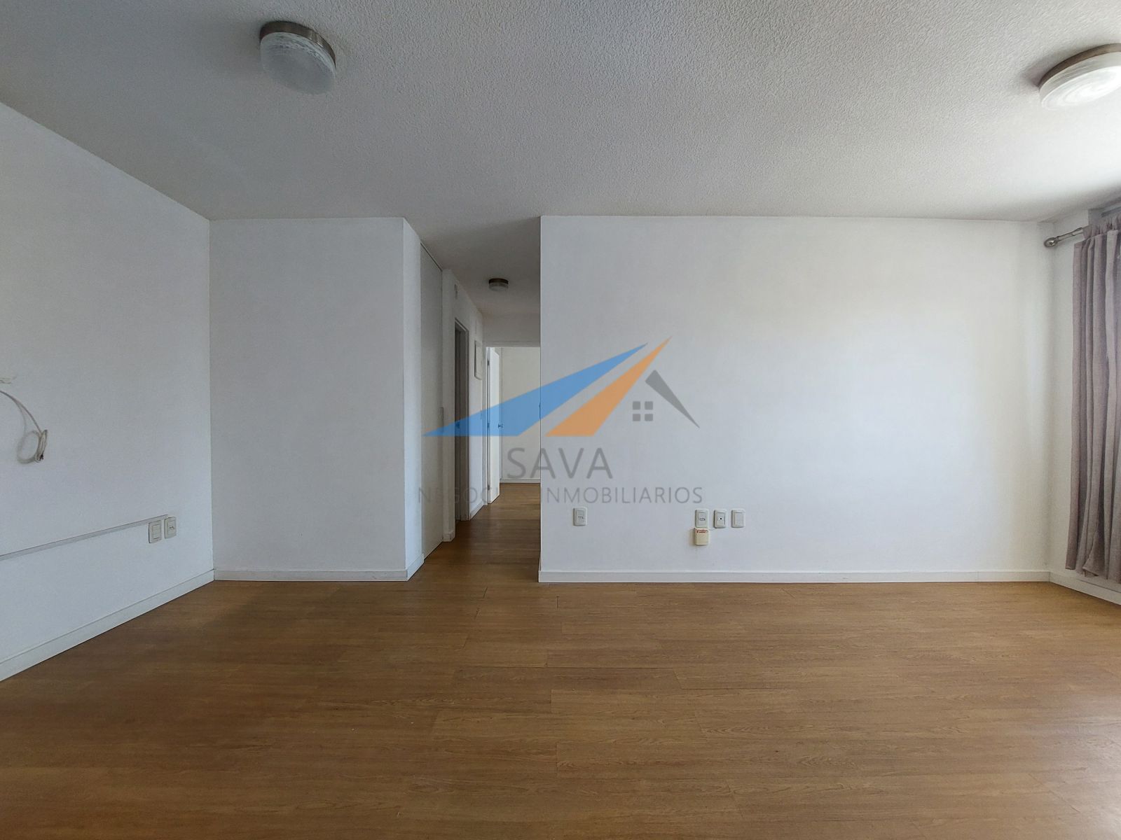 Alquiler Apartamento 2 Dormitorios En Tres Cruces! Cochera Opcional. A Pasos de la Terminal! · Foto 4