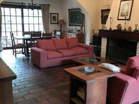 Bajó De Precio - Casa En Venta - Una Planta - Próximo Máximo Tajes