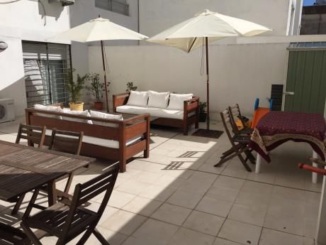 Moderno Apartamento Con Patio Y Garaje A Metros De La Rambla