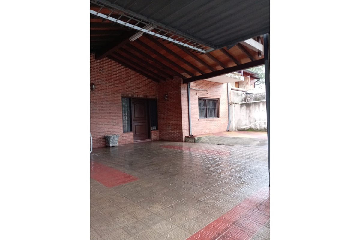 Alquilo casa con piscina en Lambare — foto 3