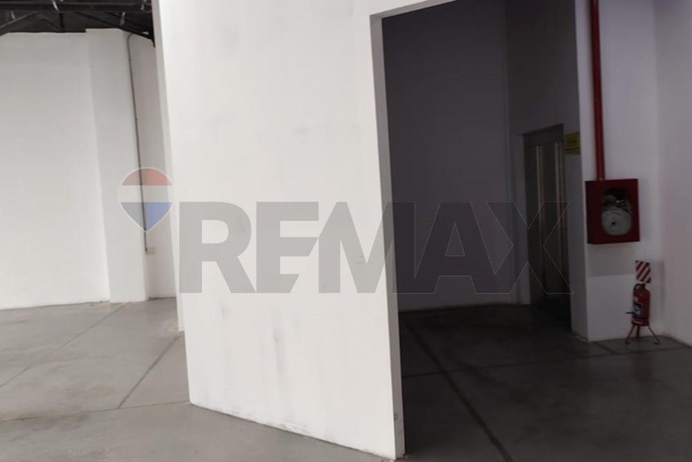 Local Comercial - Alquiler - Dr. Francia, Paraguay — foto 3