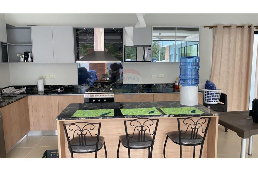VENDO CASA MODERA EN SAN BERNARDINO — foto 3