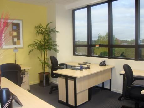 Tierra Inmobiliaria – Lujo Y Confort! Oficinas Amobladas Y Equipadas!