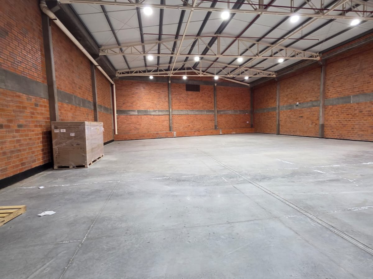 ALQUILO DEPOSITO DE 420 M2 EN MARIANO ROQUE ALONSO — foto 3