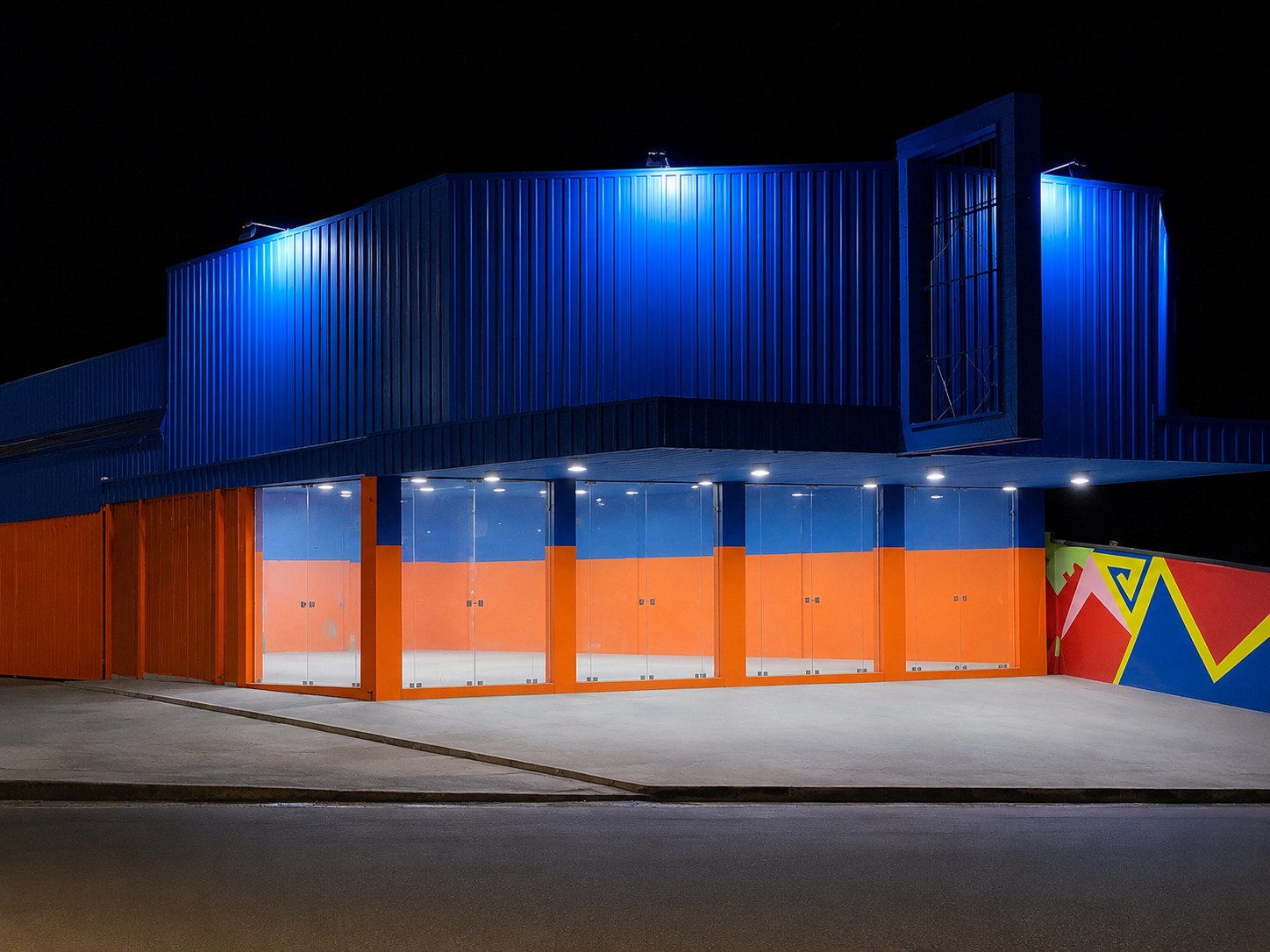 OPORTUNIDAD DE ALQUILER COMERCIAL EN UBICACIÓN ESTRATÉGICA — foto 2
