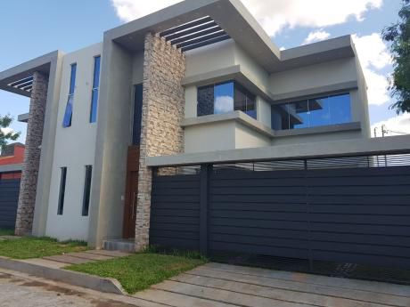 Vendo Duplex En Grupo Habitacional Aeropuerto