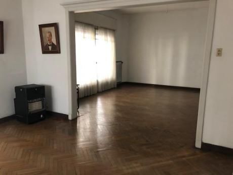 Muy Buena Planta A Mts De Intendencia
