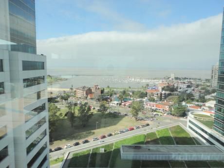World Trade Center- Oficina De 70m2 Equipada, 2 Garajes