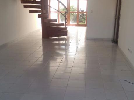 Alquilo Casa 4to Anillo Radial 13