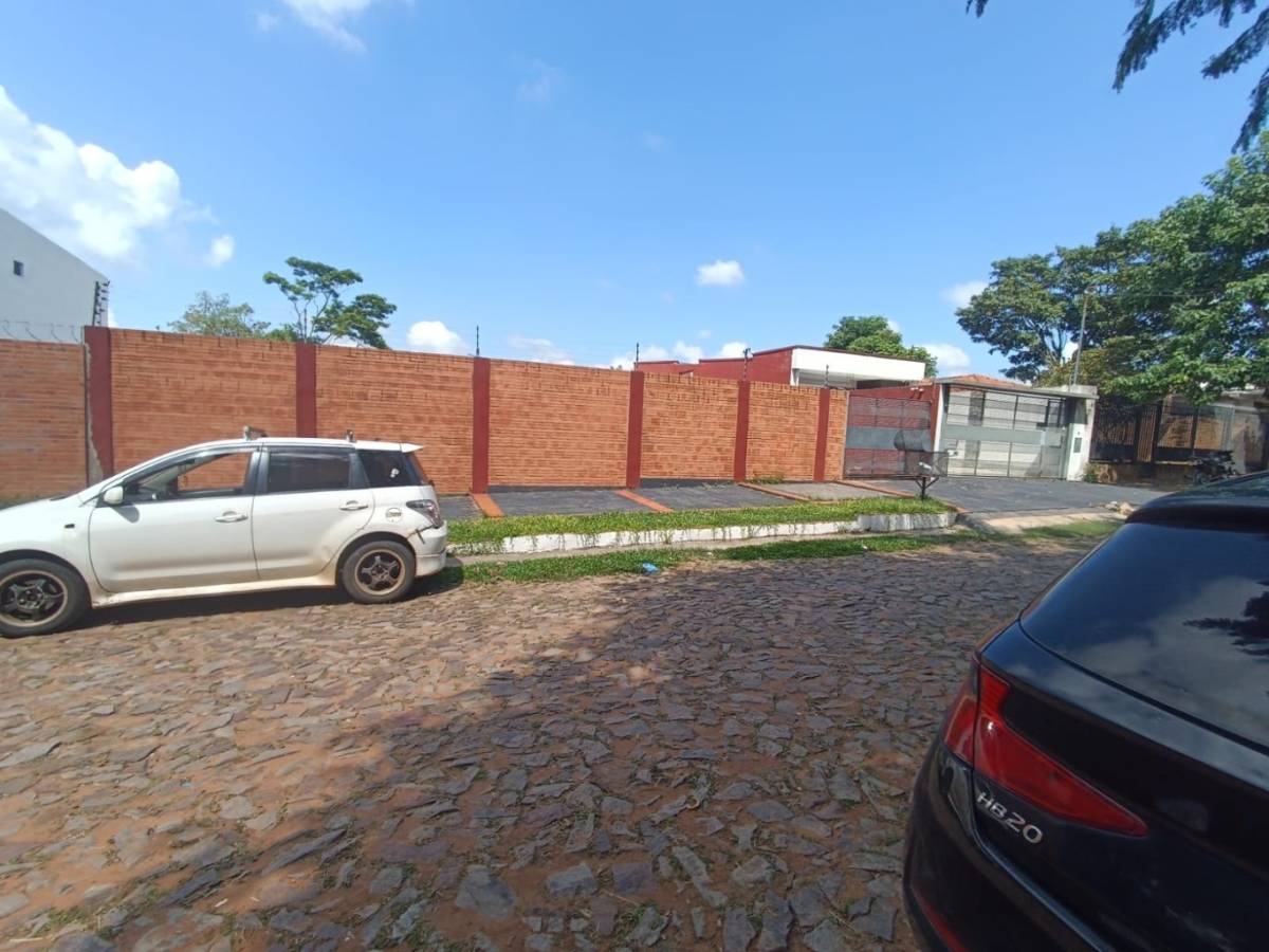 VENDO TERRENO EN LAMBARE ZONA COLEGIO SEK — foto 3