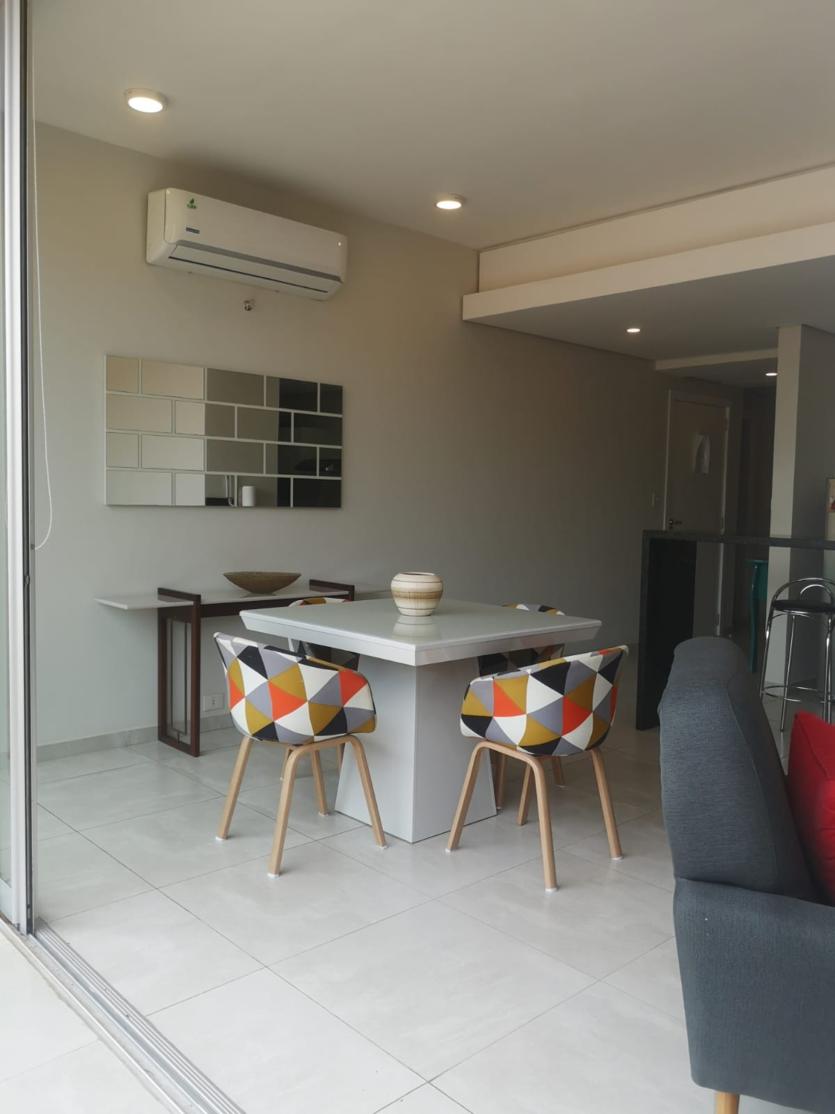 Alquilo Departamento Amoblado en Villa Morra 2 dormitorios — foto 3