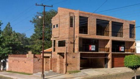 Capital Alquila/vende Duplex En Carmelitas A Metros Del Curda.