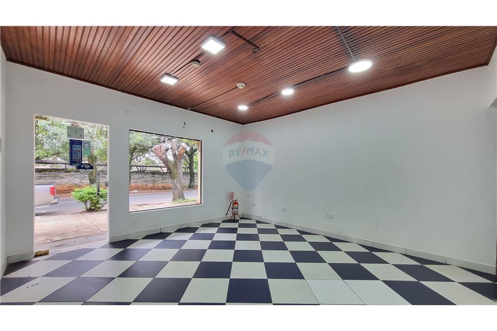 Alquilo salón comercial en Asunción - Los Laureles — foto 2