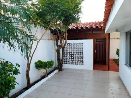 Casa En Venta Urbanizacion Las Palmeras Entre3ro Y 4to Anillo