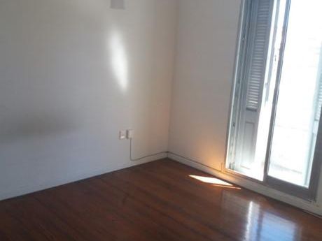 Apartamento Reciclado En Cordon. 2 Dormitorios