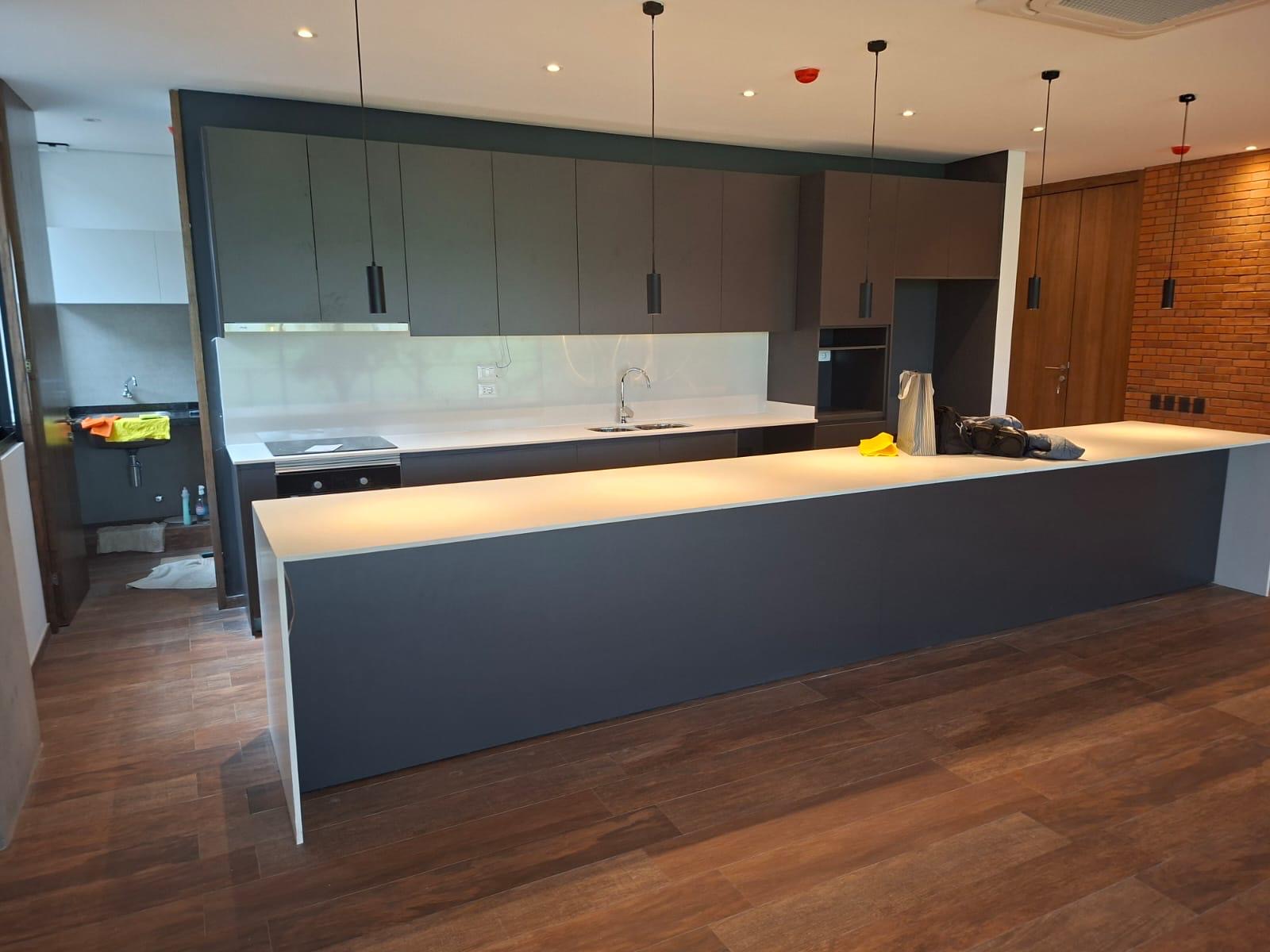 ZONA YACHT & GOLF CLUB, AMPLIO DEPTO EN ALQUILER, DE 3 DORMITORIOS EN SUITE — foto 3