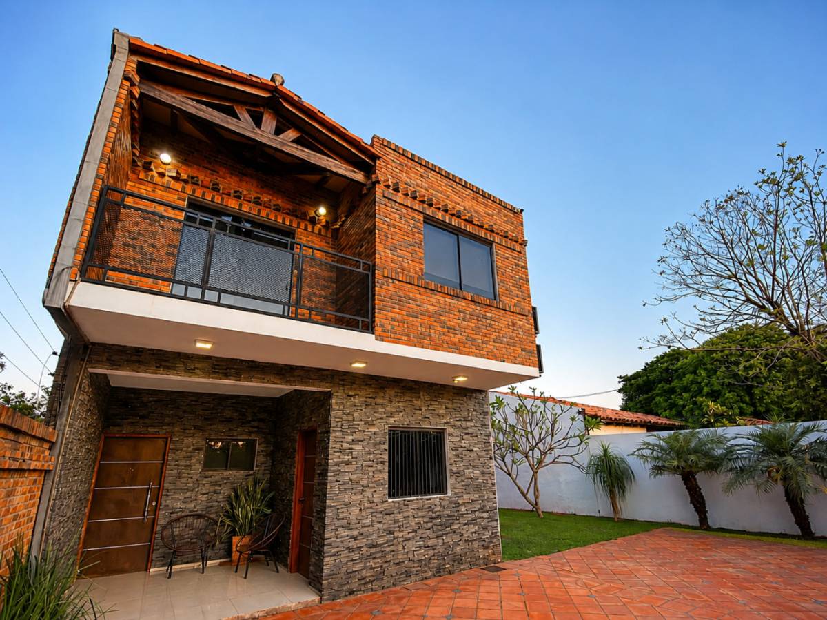 Casa en alquiler en Luque