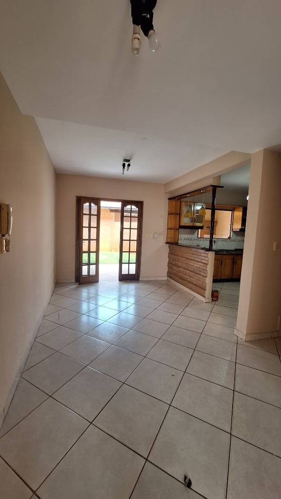 EN ALQUILER DUPLEX EN LAMBARÉ - ZONA CANAL 13 — foto 3