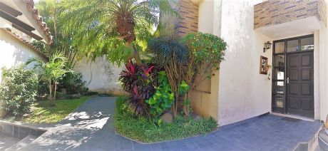 Casa/terreno, Con Ubicación Céntrica Y Comercial