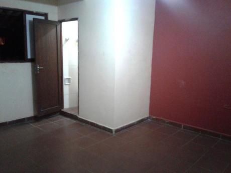 Habitación Simple Con Baño Privado, Av. Roca Y Coronado 2° Anillo Bs. 800