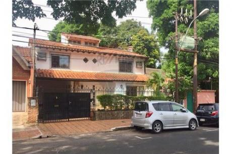 Alquilo Amplia Casa En Villa Morra!!!