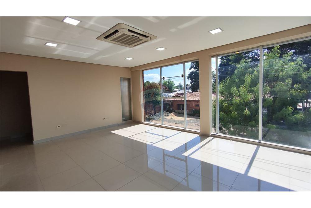 Local Comercial - Alquiler - Mariano Roque Alonso, Paraguay — foto 2