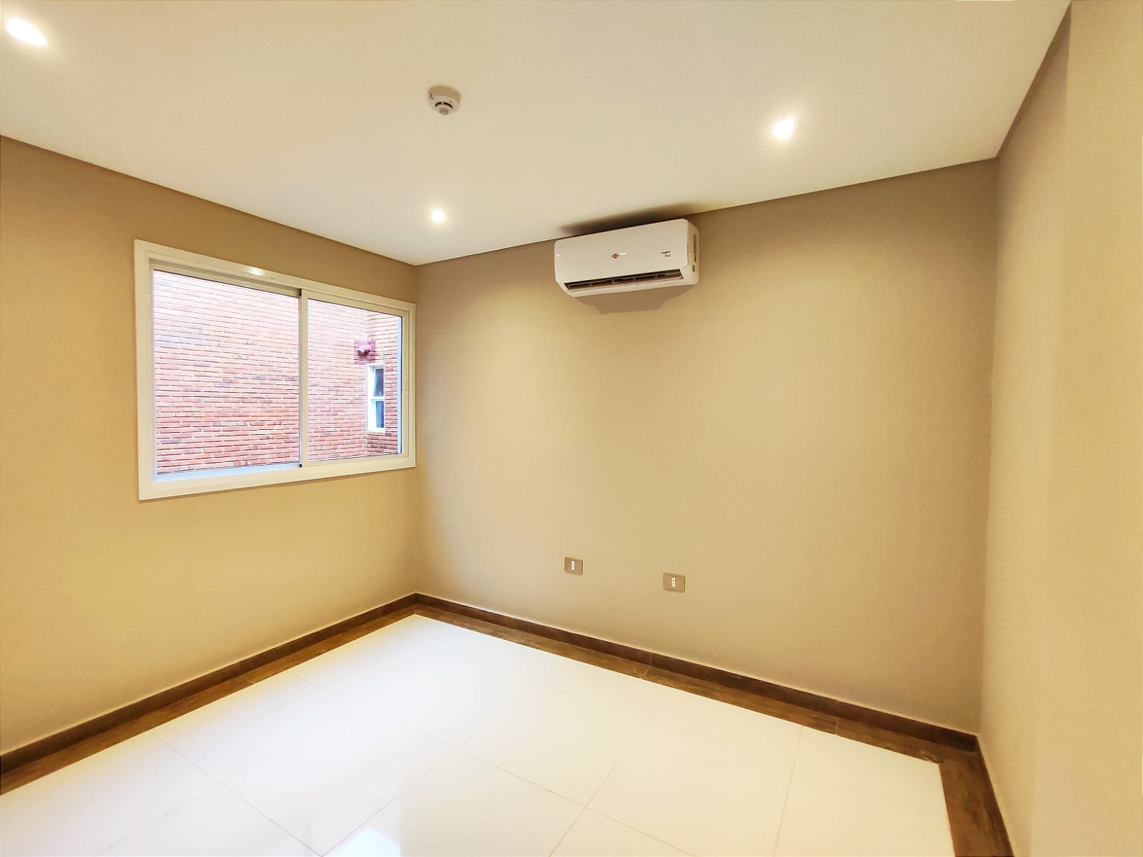 Alquilo Departamento de 3 dormitorios en Fernando de la Mora, Zona Norte — foto 3