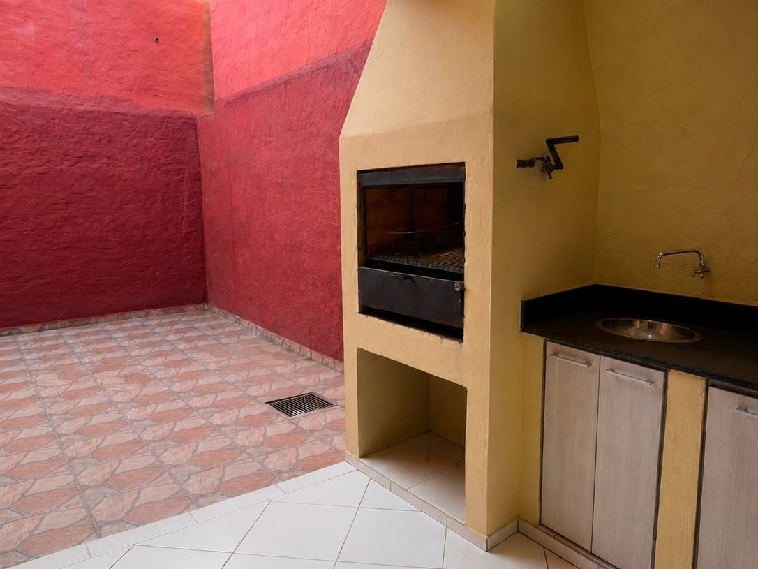 ALQUILO DUPLEX EN LAMBARE — foto 3