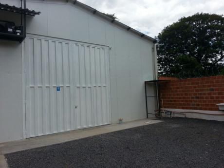 Vendo Deposito A Estrenar En Villa Elisa, Sobre Paso Medin