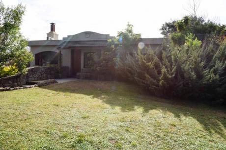 Casa En El Pinar, Con Piscina, Y Parque