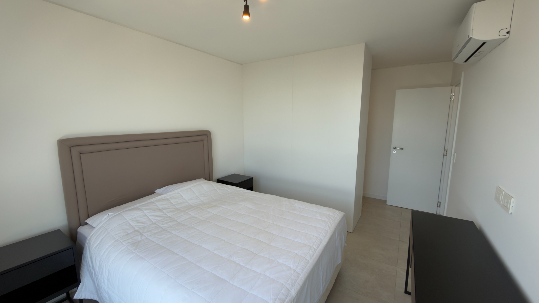 *ALQUILO DEPTO DE 2 DORMITORIOS (AMOBLADO) EN FEEL - 93 M2 - PISO 16* — foto 2