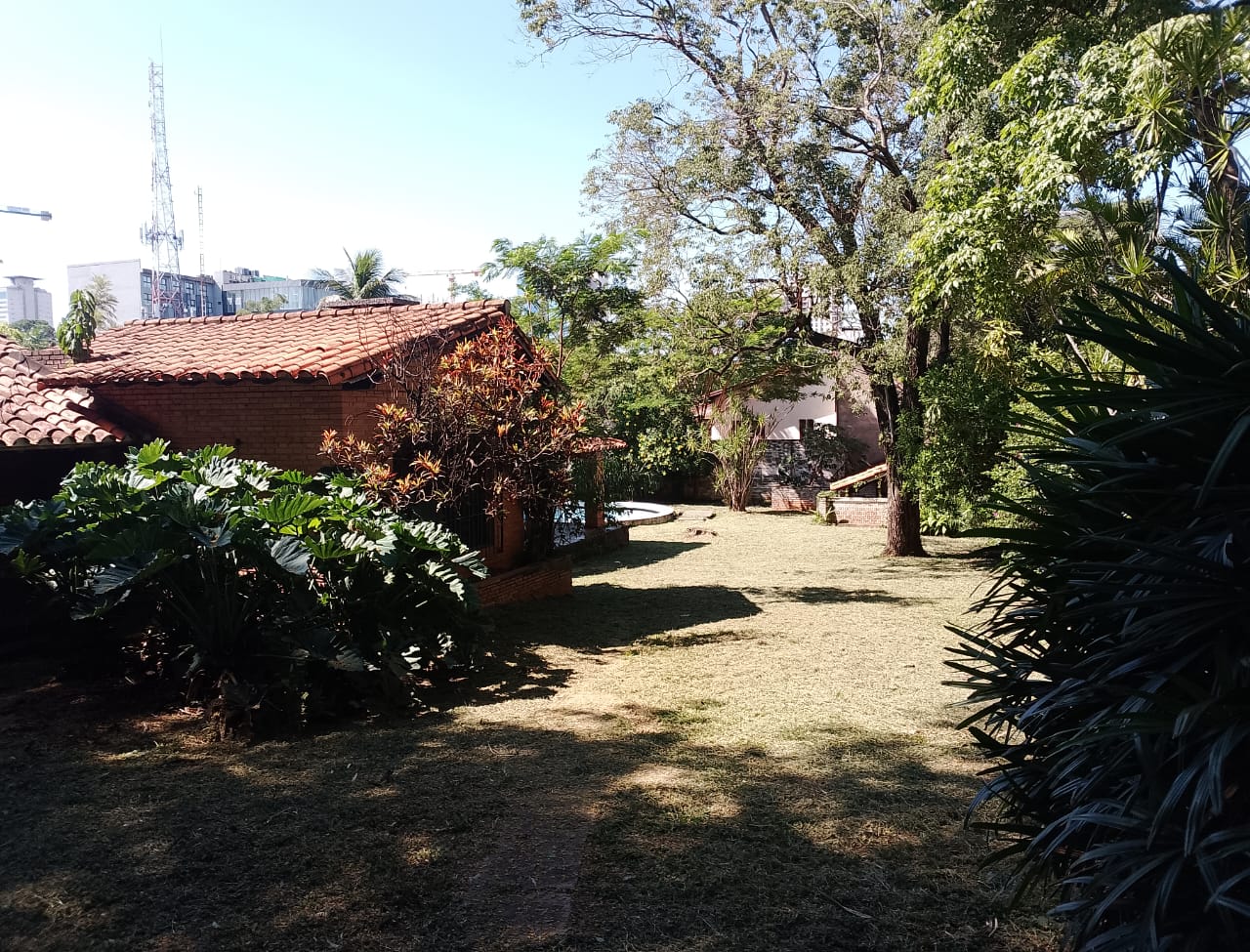 ALQUILO CASA PARA USO COMERCIAL EN EL CORAZON DE VILLA MORRA — foto 2