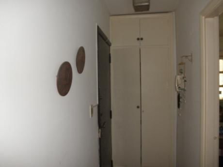 Apartamento, 1 Dormitorio, 2 Baños, En Tres Cruces