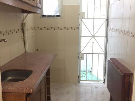 A 300 Mts De Br. Artigas! Gastos Comunes $ 600!! No Se Lo Pierda!
