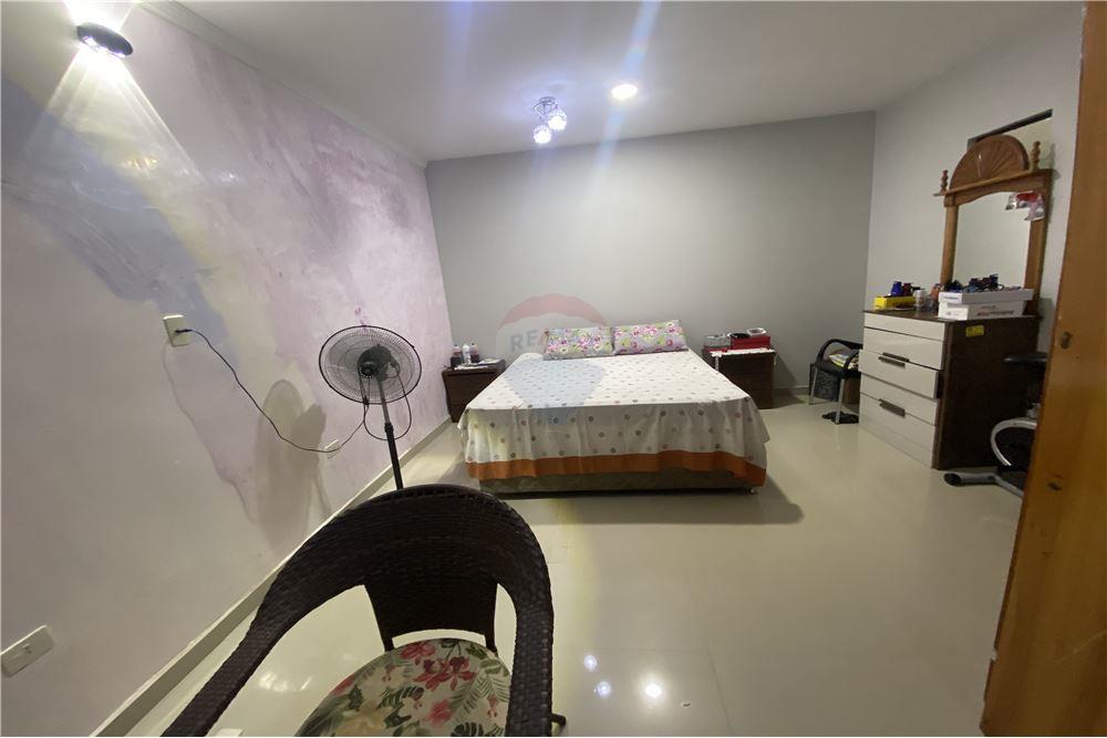 VENDO HERMOSA CASA EN CORONEL OVIEDO — foto 3
