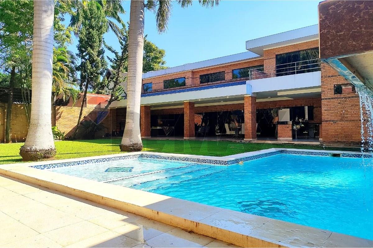 Departamento en venta con baja de precio en Mcal. Estigarribia
