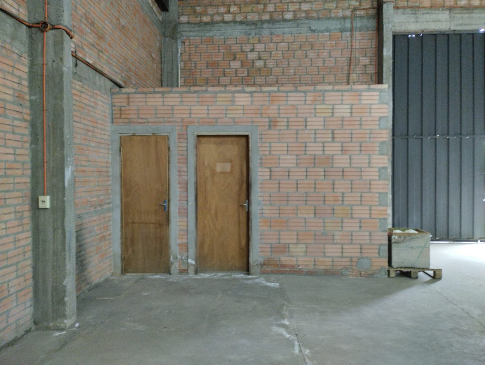 En Alquiler Amplio Depósito de 900 m2 libres en Mariano Roque Alonso A452 — foto 3