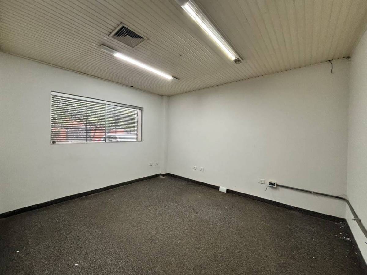 Local comercial en alquiler en Santísima Trinidad, Asunción — foto 3