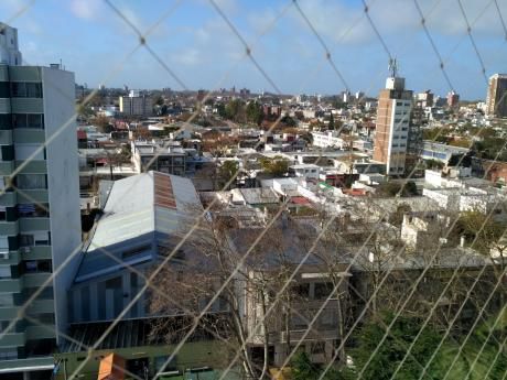 Sobre Avenida, Vista Despejada, Mucho Sol