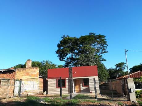 Vendo Hermosa Casa A Estrenar En Villa Elisa, De 3 Habitaciones.