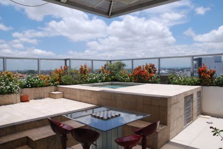 Hermoso Penthouse En Equipetrol De 350m2 Cerca Colegio Aleman