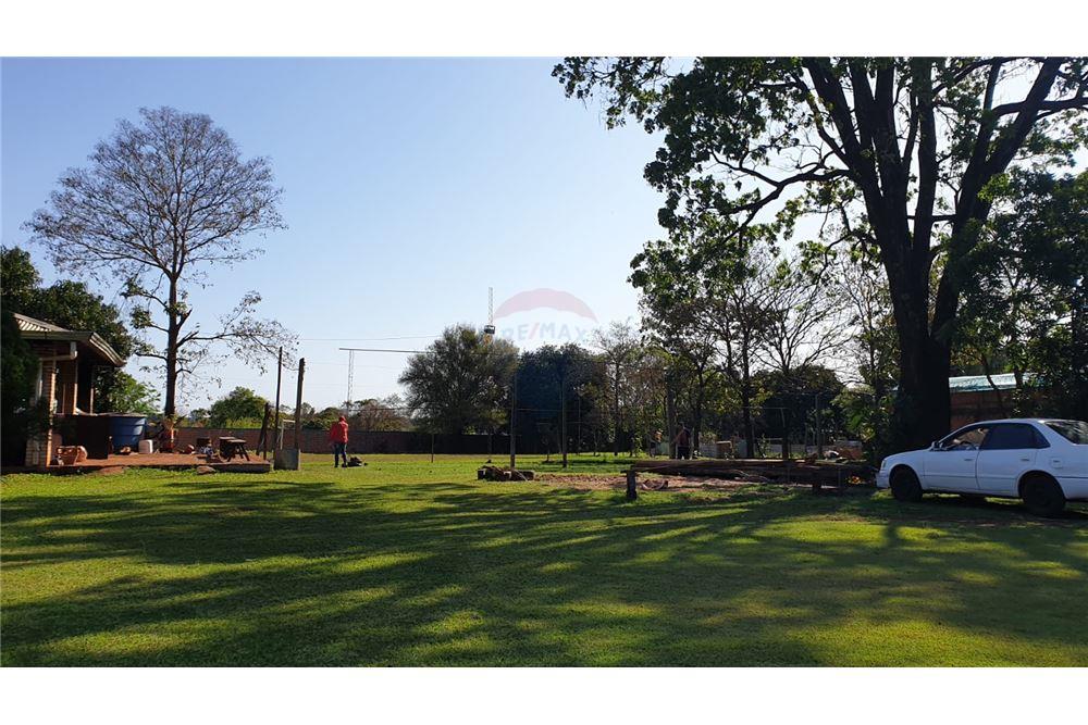 VENDO AMPLIO TERRENO EN PRESIDENTE FRANCO — foto 3